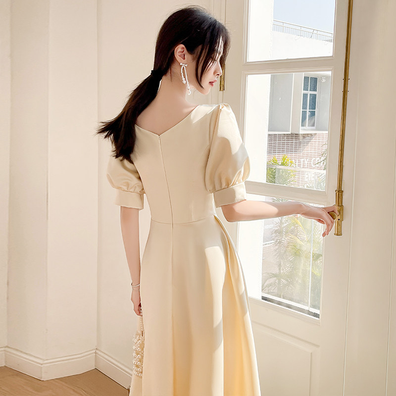 缎面香槟色小个子高级感气质伴娘服 朗洛茜礼服/晚装