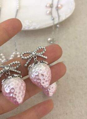 甜美可爱草莓蝴蝶结吊坠珍珠项链耳环女小众设计高级感锁骨链颈链