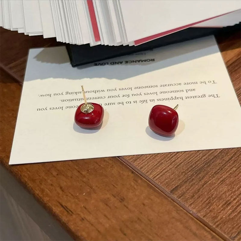 安可拉红色方糖珠珠耳钉女秋冬轻奢高级感耳环方形仿珍珠气质耳饰,淘宝优惠券,粉丝福利购,淘宝优惠卷