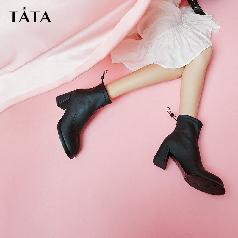 Tata他她粗跟短靴女高跟单靴通勤瘦瘦靴时装靴秋冬季新款3BAA1DD2 - 图2
