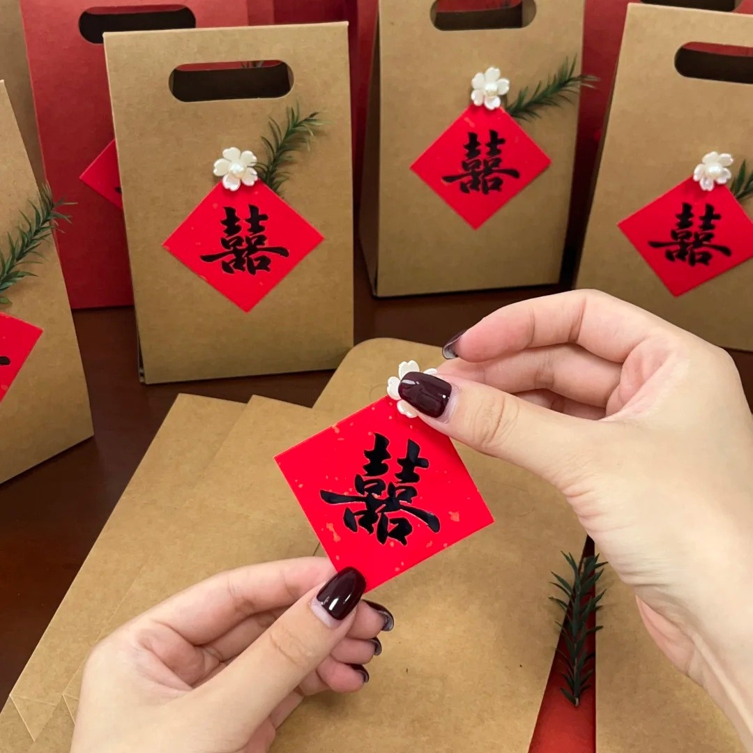 结婚喜糖盒礼盒2025新款婚礼高级感喜糖袋子订婚糖果包装盒空盒 - 图2