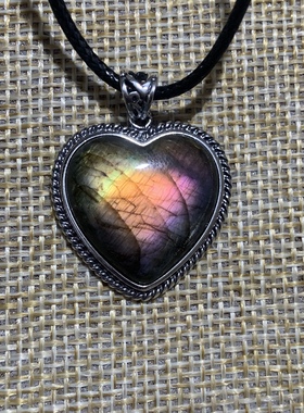 吊坠月光镶嵌925银拉长石爱心形