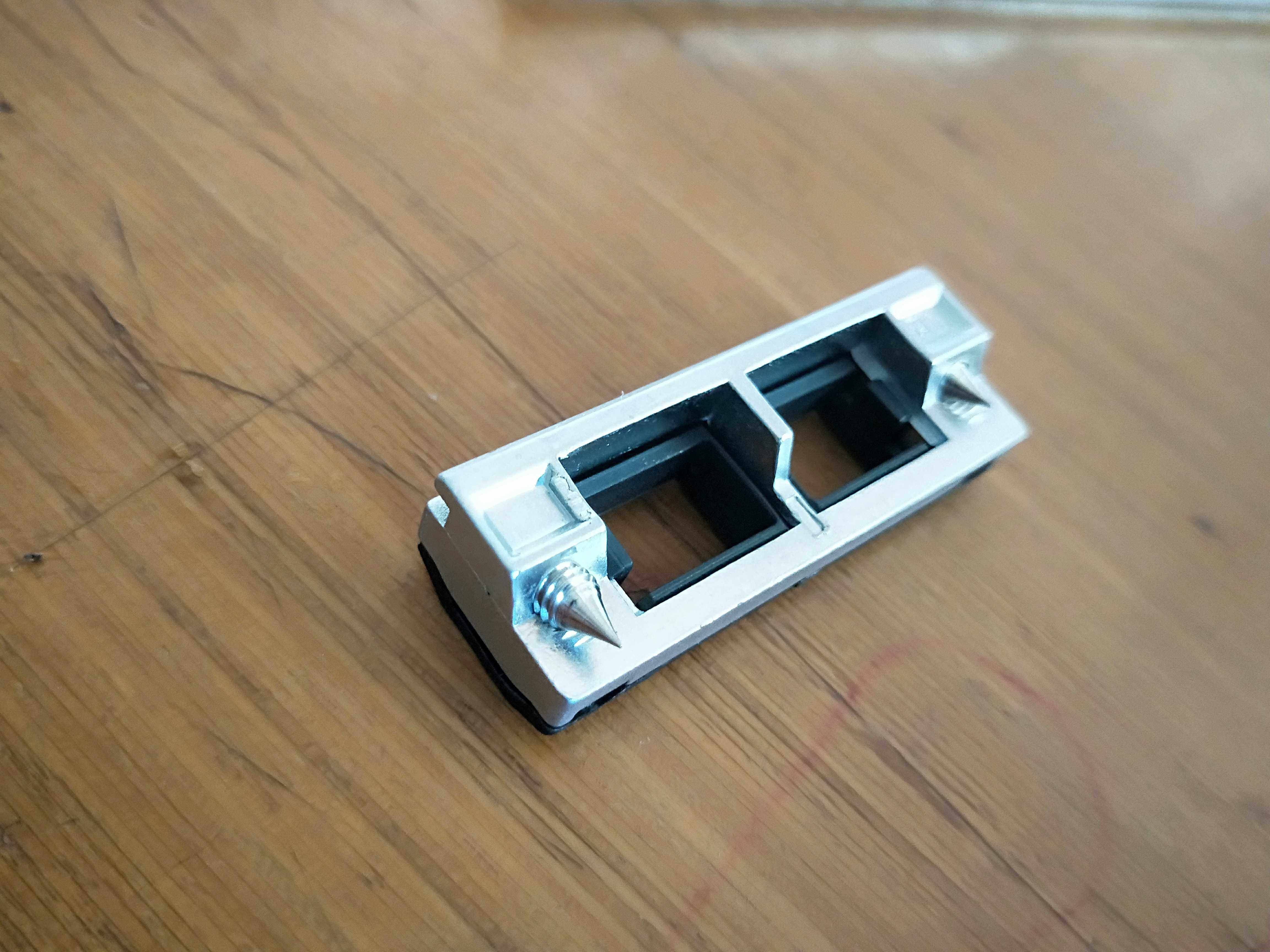 怎样装置平开门？