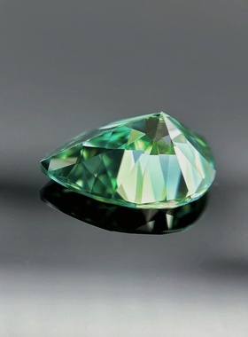 全新绿色莫桑石水滴钻梨形0.5-5卡原色异形戒面镶嵌结婚戒指男女