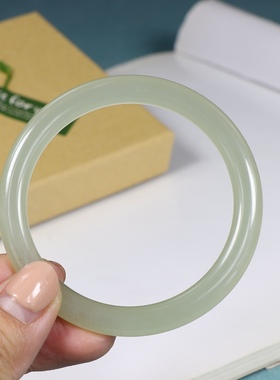 和田玉晴水手镯 温润冰透 圈口大小齐全