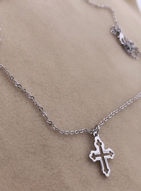 银钛钢亮色镂空十字架吊坠子极简约情侣男女中性项链条包邮不生锈