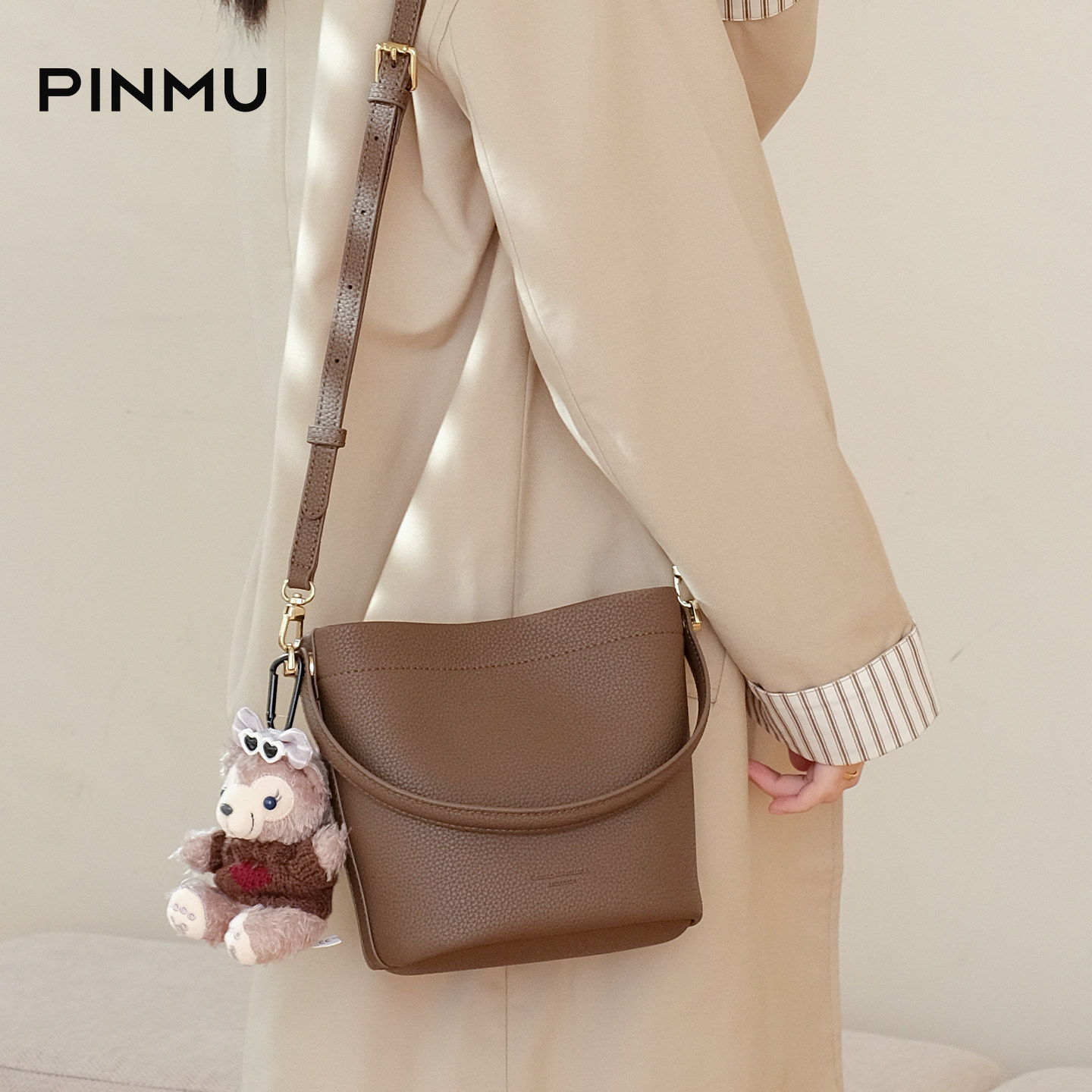 水桶包女式2025新款秋冬百搭单肩斜挎包上班通勤女包手提包小拎包,淘宝优惠券,粉丝福利购,淘宝优惠卷