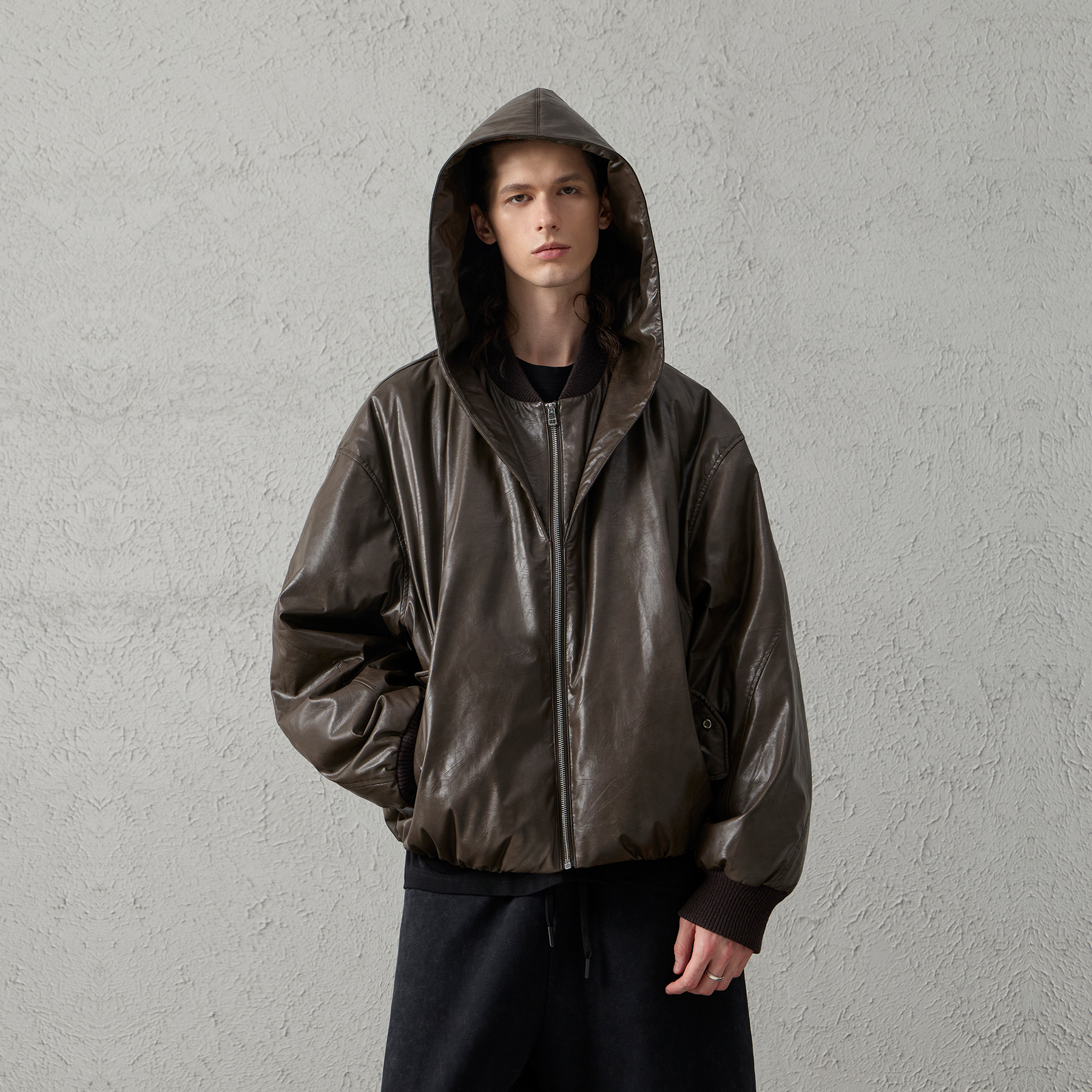 ORGANIC EMOTION飞行员夹克连帽羽绒服环保皮革解构三防厚外套OE - 图0