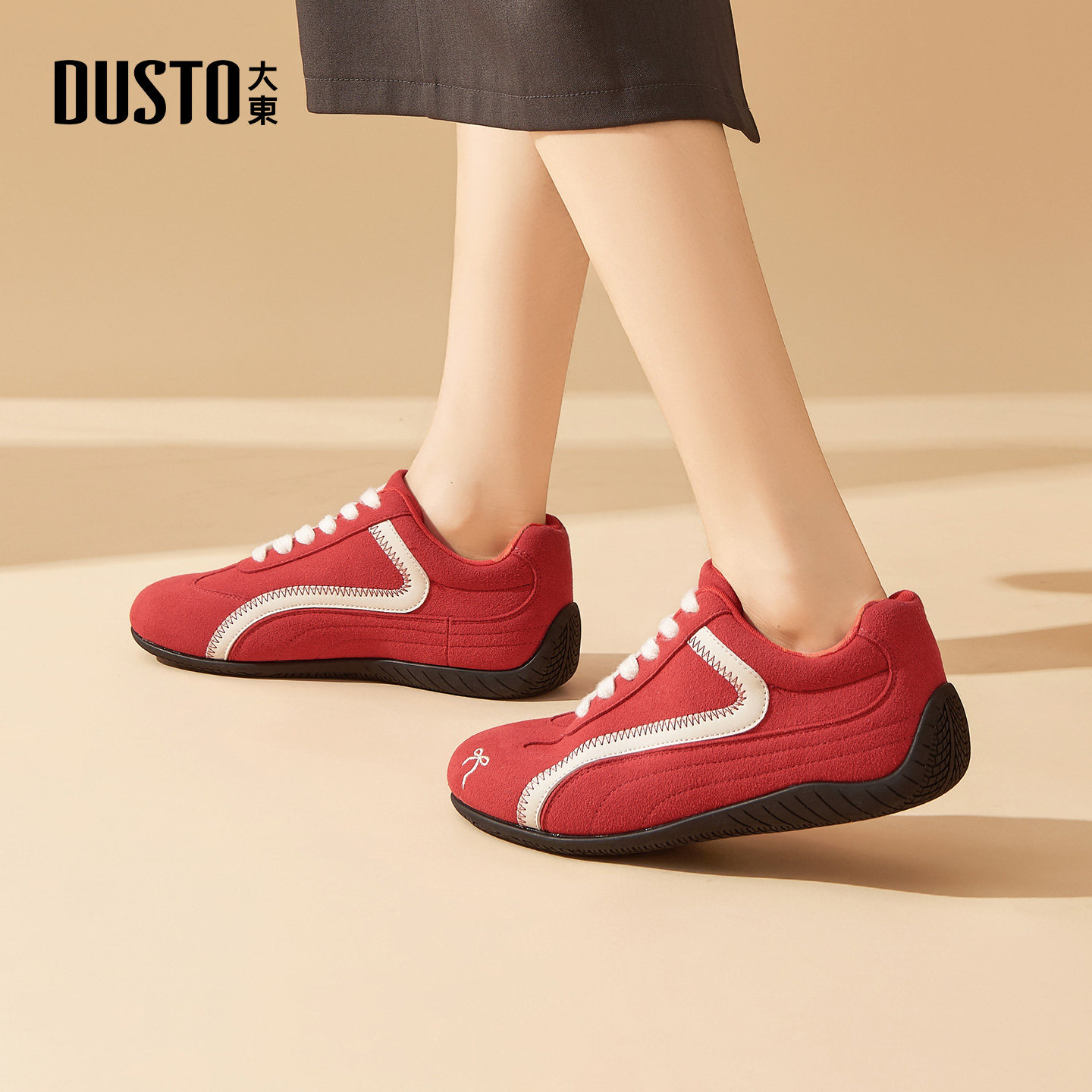 大东德训鞋女鞋2026春季新款休闲平底圆头蝴蝶结多巴胺板鞋C0600 - 图3