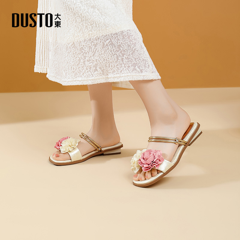 大东时装拖鞋女鞋2025夏季新款优雅方跟低跟套脚露趾饰花X0069 - 图0