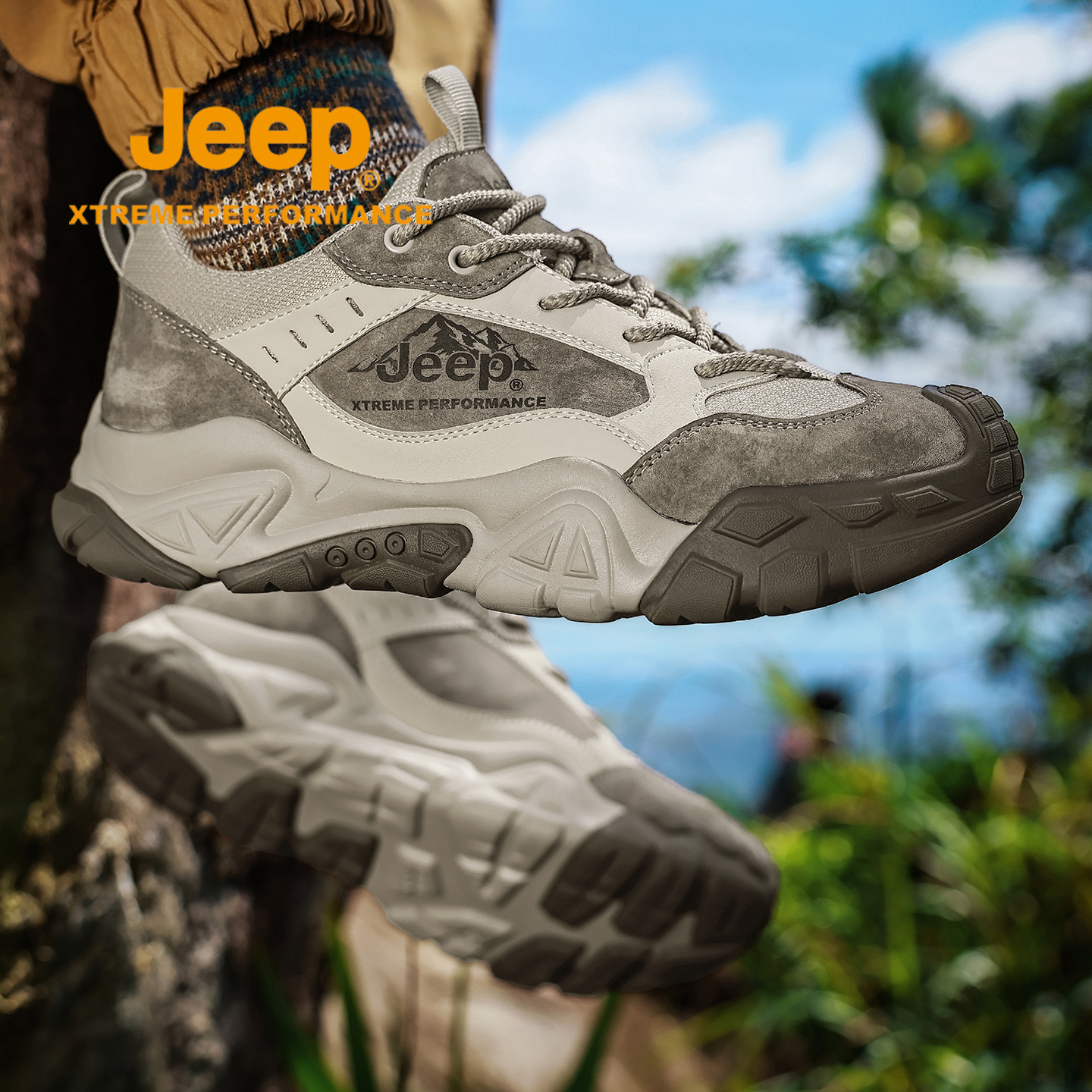 jeep男鞋秋冬季新款户外登山鞋男士轻便软底防滑爸爸休闲运动鞋子 - 图3