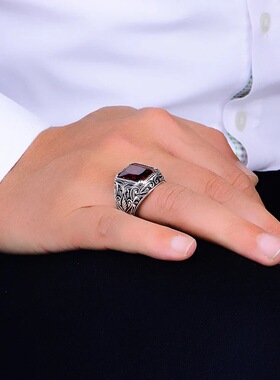 银色新款指环个性时尚欧美创意镶嵌方形红锆石男士约会戒指饰品