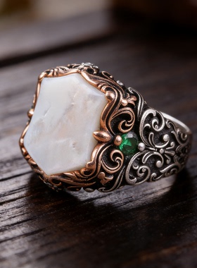 古雕花男士戒指 贝壳宝石组合金属质感 潮男小众手饰 气质配饰