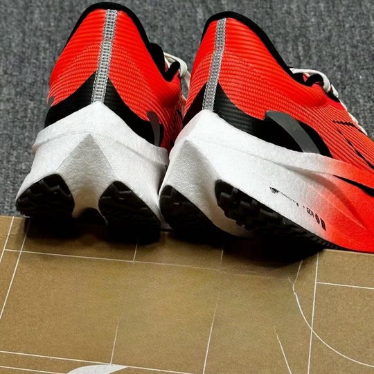 飞电5C超轻碳板跑鞋防滑减震回弹赤兔8p竞速跑步鞋儿童透气运动鞋