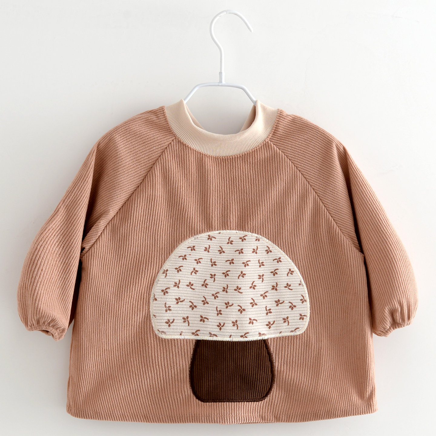 Autumn and winter stain-resistant protective clothing for babies eating