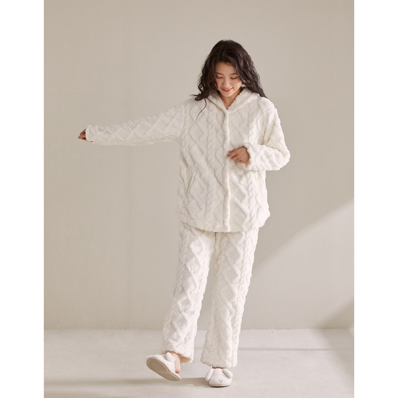 2021年新款秋冬加绒白色珊瑚绒睡袍 leomuna睡衣/家居服套装