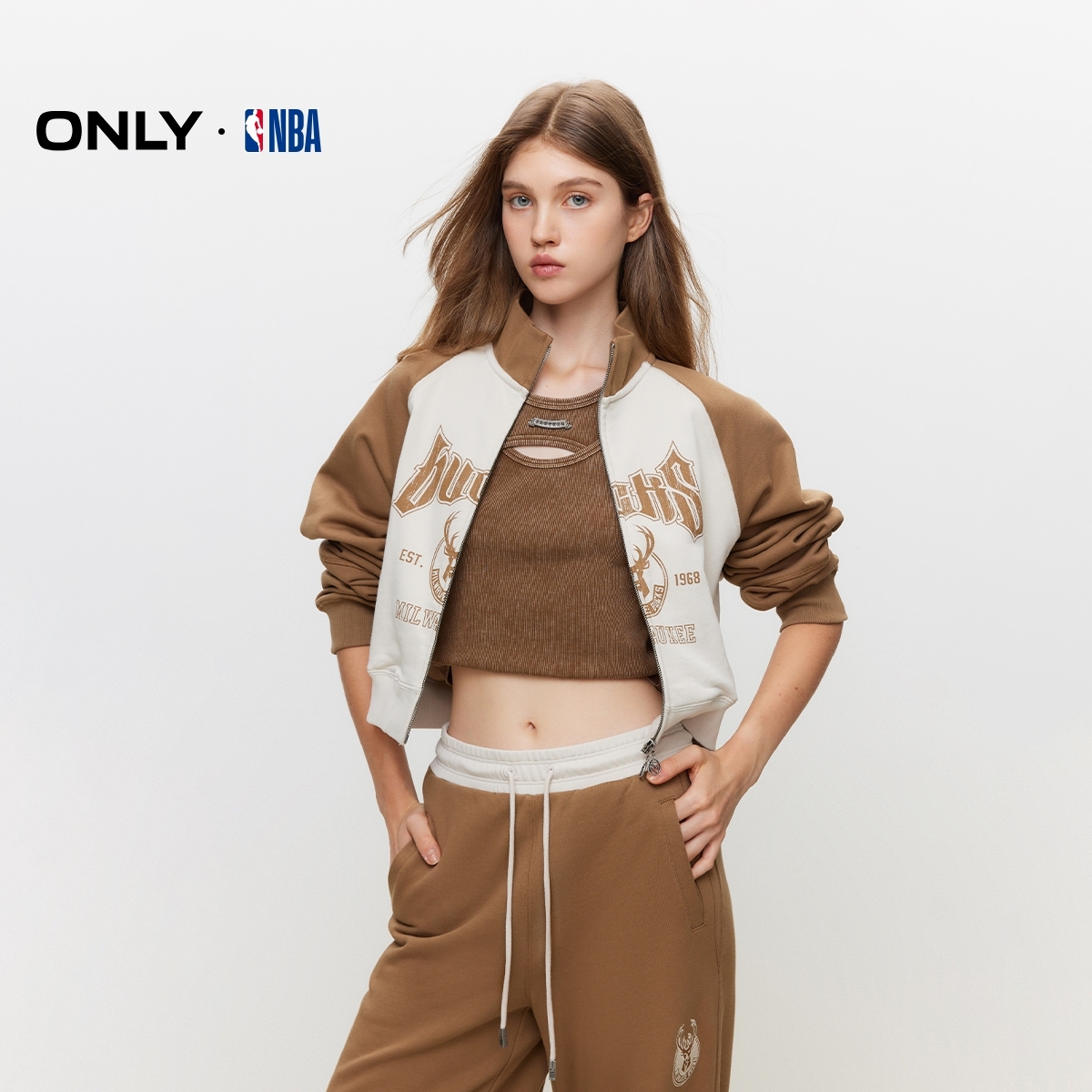 ONLY2024冬季新款NBA联名款纯棉印花立领短款卫衣女|12449R003