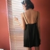 Một bộ đồ ngủ gợi cảm sâu V dây đeo công chúa đen backless ren váy ngủ nữ mùa hè phục vụ nhà - Đêm đầm