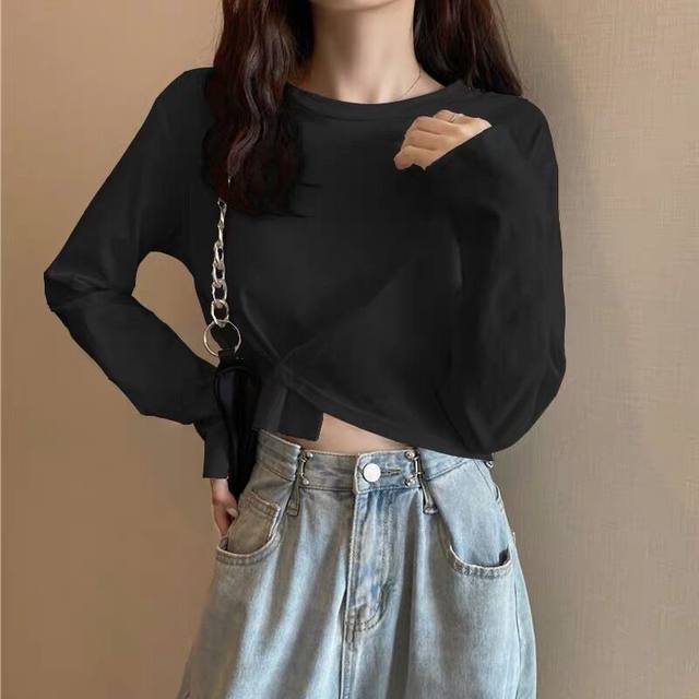 Long-sleeved t-shirt with loose bottoming Korean style revealing
