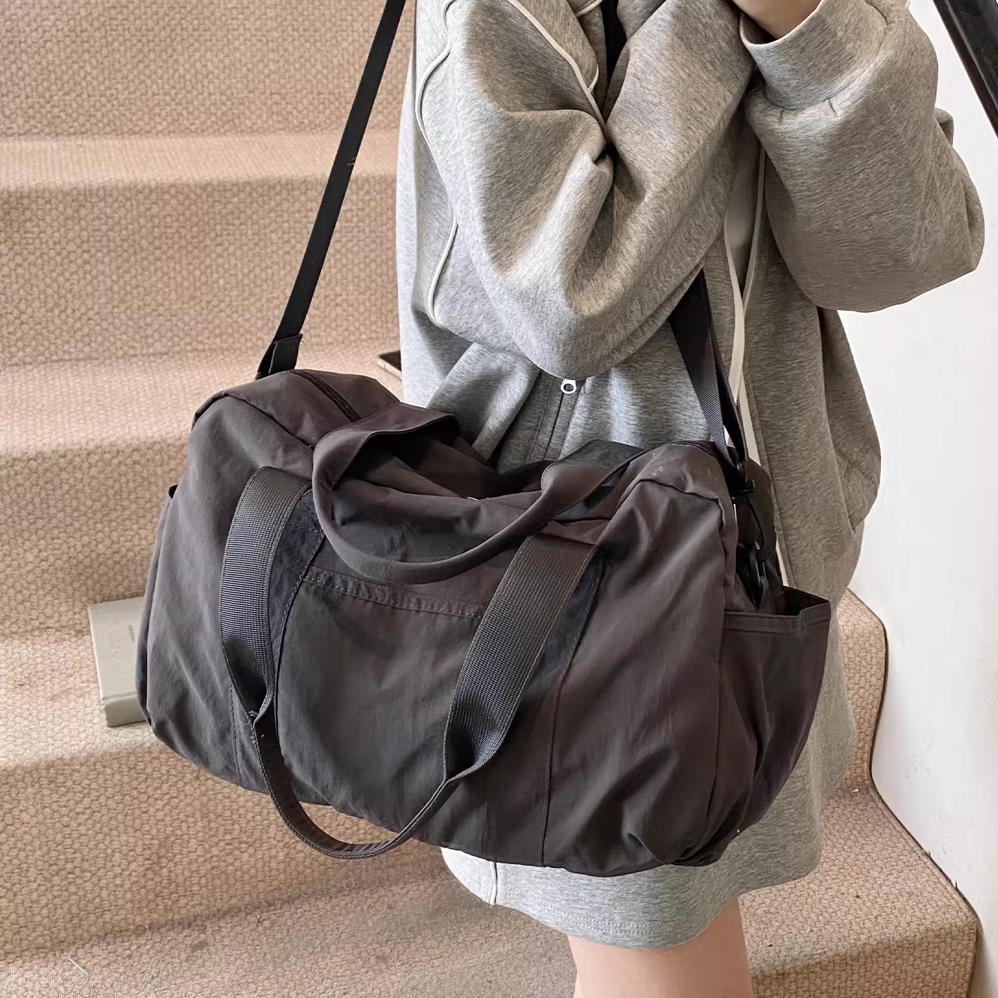 Short-distance travel bag, women's small, lightweight portable storage bag, large capacity, hanging trolley case, sports crossbody fitness bag