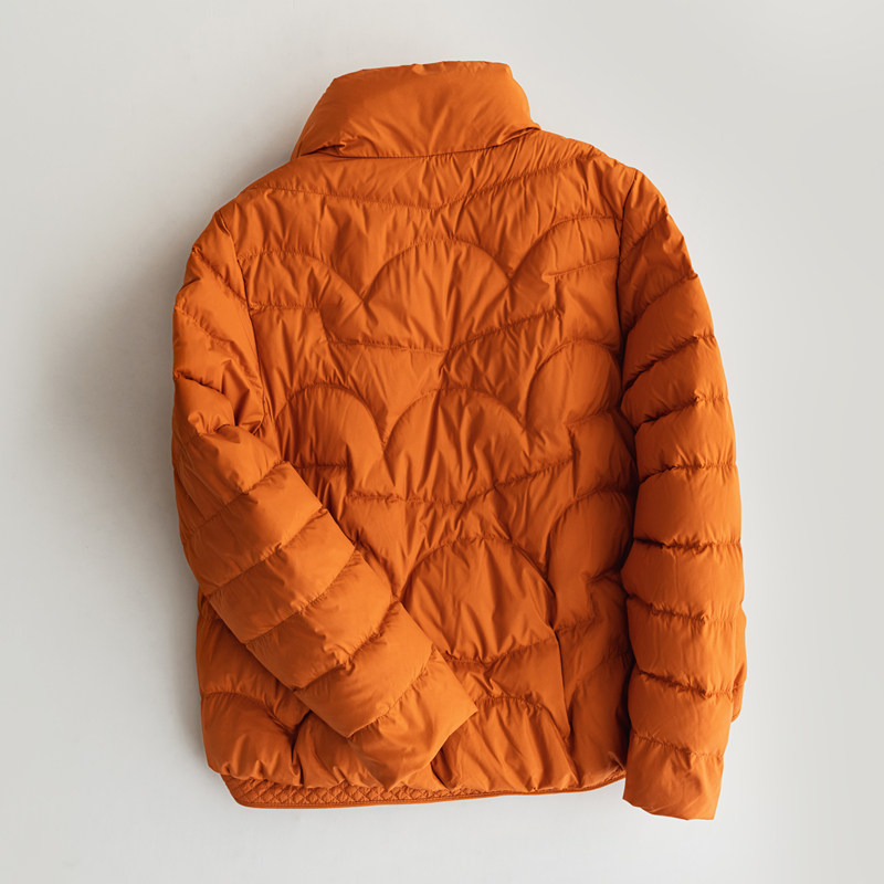 乔妮塔女装2025冬季新款90白鸭绒轻薄小个子立领短款羽绒服外套