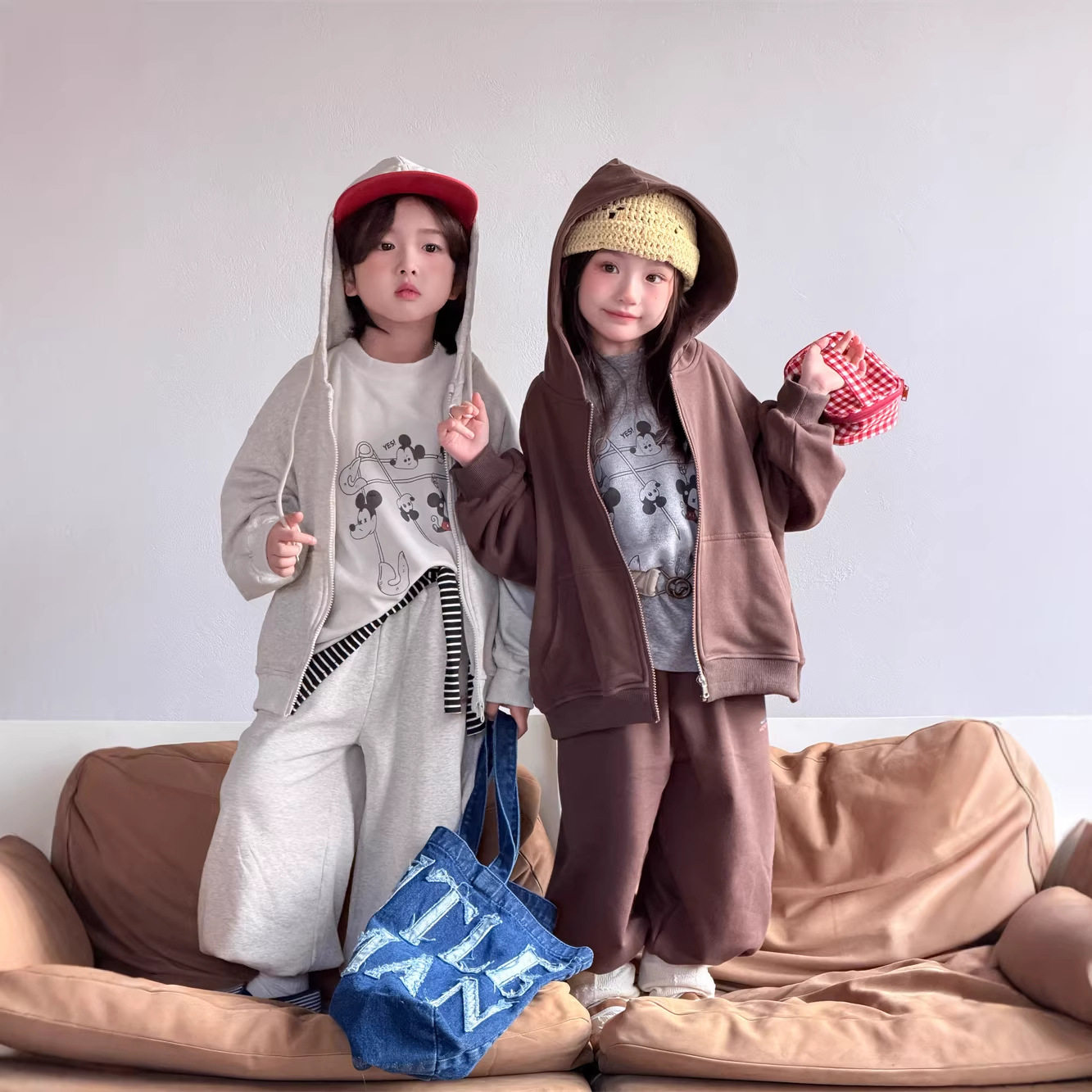 2026春季新款韩版儿童连帽卫衣休闲运动套装男女童卡通印花两件套,淘宝优惠券,粉丝福利购,淘宝优惠卷