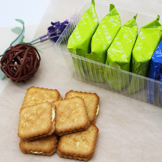 Saiweijuan cheese lemon sandwich biscuit snacks 136g