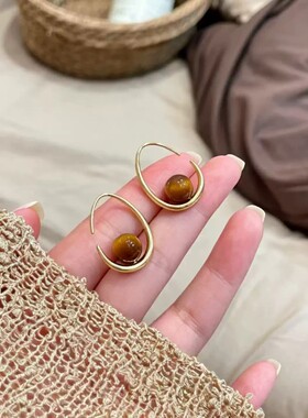 铜合金耳饰 复古金色水滴虎眼石耳环女百搭时尚秋冬新款耳钉耳饰