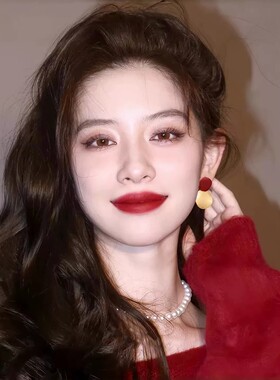 铜合金耳饰  红色不对称耳钉女款2026新款耳环轻奢高级感秋冬耳饰