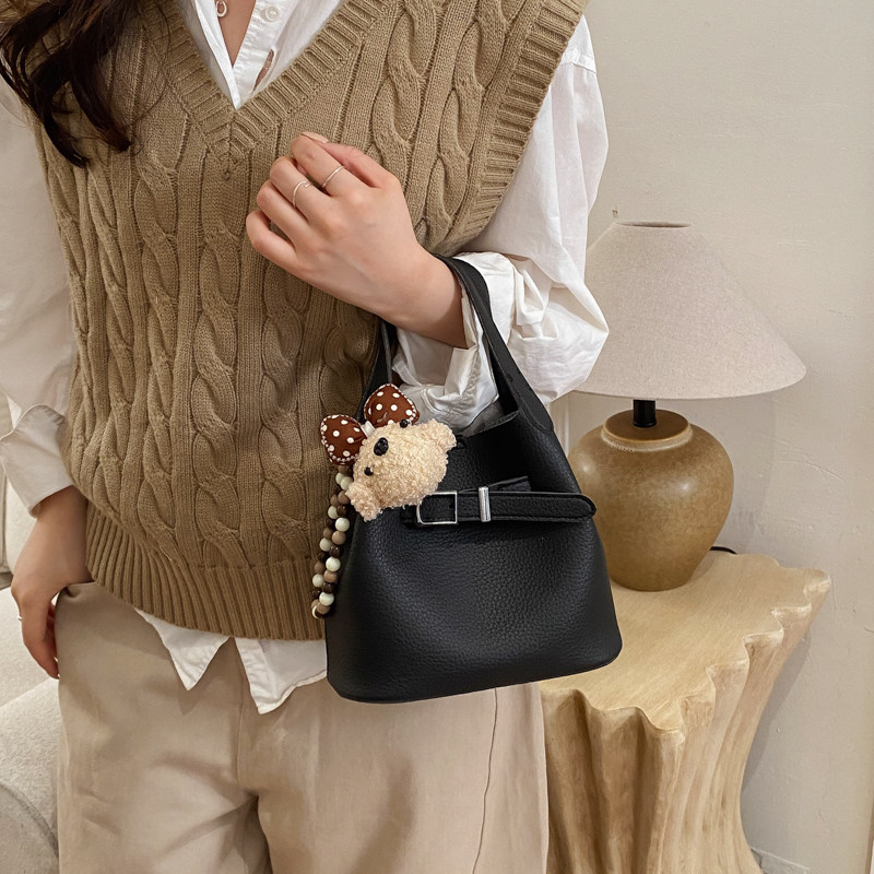 高级感小众设计百搭菜篮子水桶包女爆款时尚简约荔枝纹单肩手提包,淘宝优惠券,粉丝福利购,淘宝优惠卷