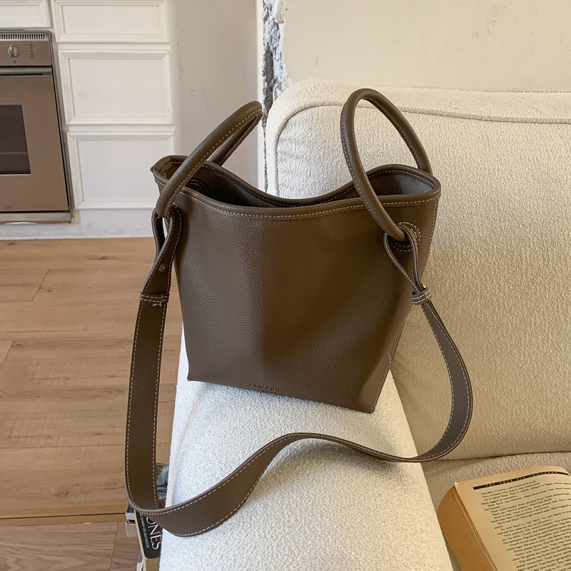 韩国高级感小众设计包包女2025新通勤百搭斜挎包手提菜篮子水桶包,淘宝优惠券,粉丝福利购,淘宝优惠卷