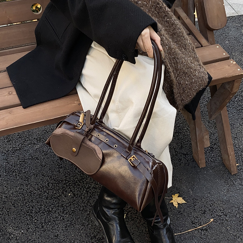 法棍腋下包包女秋季2025新款潮韩国小众保龄球包设计感单肩通勤包,淘宝优惠券,粉丝福利购,淘宝优惠卷