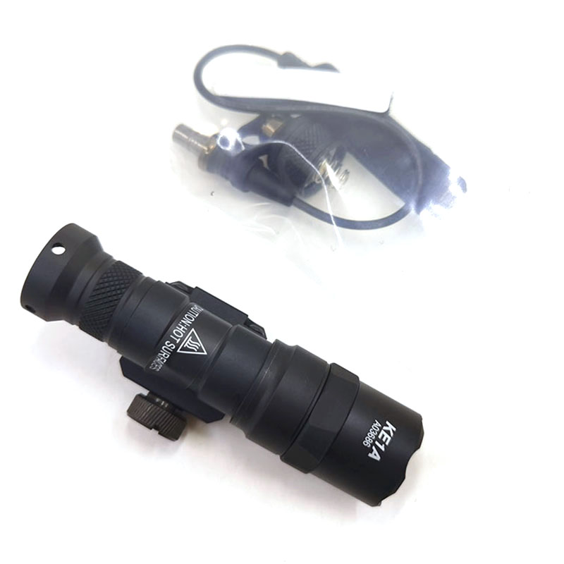 SOTAC GEAR M300B LED 强光手电筒 金属电筒 - 图3