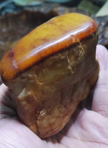 黄油皮真皮新疆和田玉籽料黄玉籽料原石玩料 和田玉黄玉肉石 - 图1