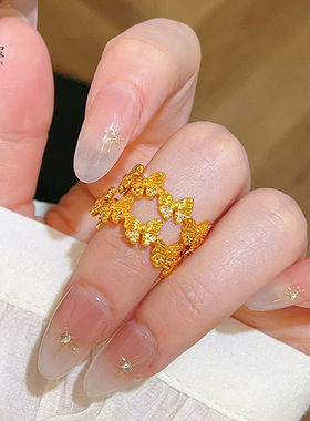 女沙金点钻小歪蝶闭口戒指时尚