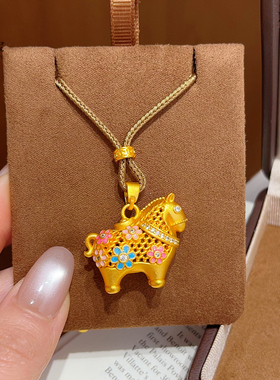 女沙金珐琅彩马到花成吊坠项链