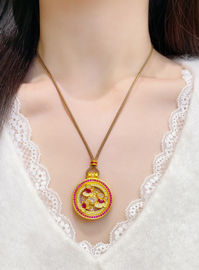 女沙金红钻蝴蝶宝相花吊坠项链