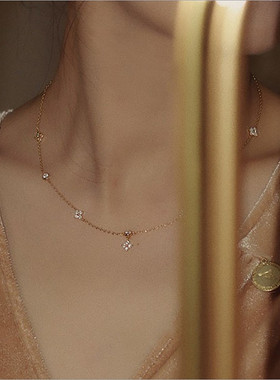 四叶草花朵锆石通体纯银锁骨链