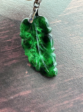 一叶 天然老坑翡翠辣花青叶子吊坠