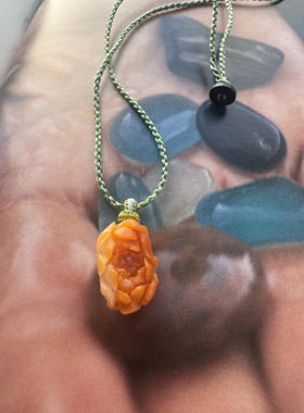 永不凋零的花儿 有机宝石红料花朵吊坠