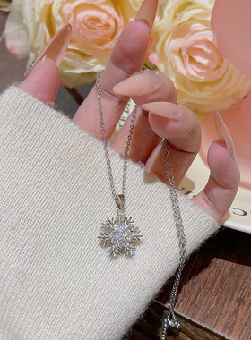 轻奢小众设计师可旋转雪花锁骨链