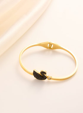 2025新款日韩时尚轻奢黑天鹅手镯