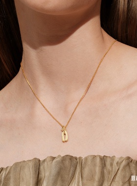 《好运驾临》拉丝马蹄莫桑钻项链