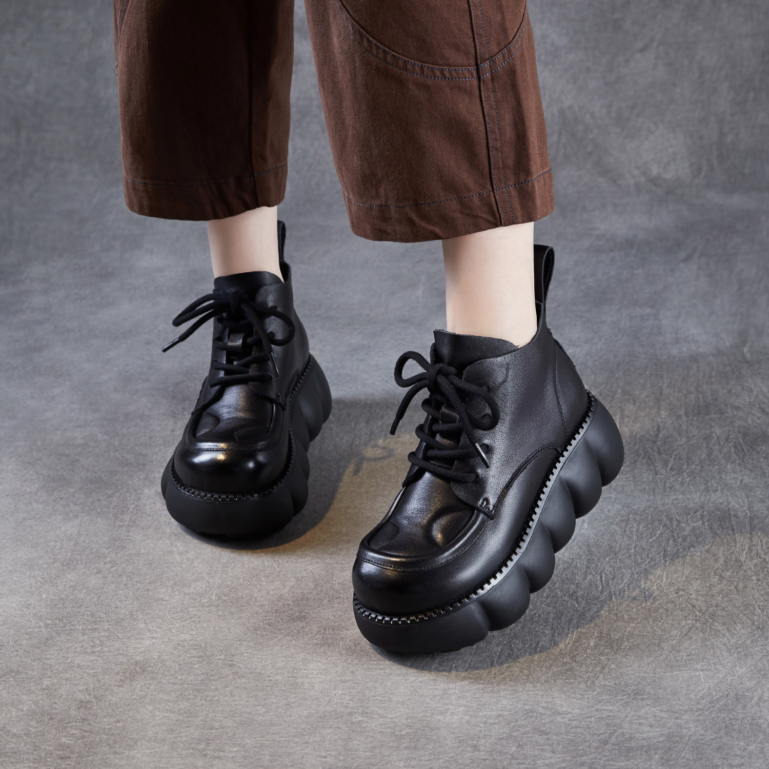 2025秋季新款英伦复古圆头真皮短靴女松糕厚底马丁靴系带高帮皮鞋,淘宝优惠券,粉丝福利购,淘宝优惠卷