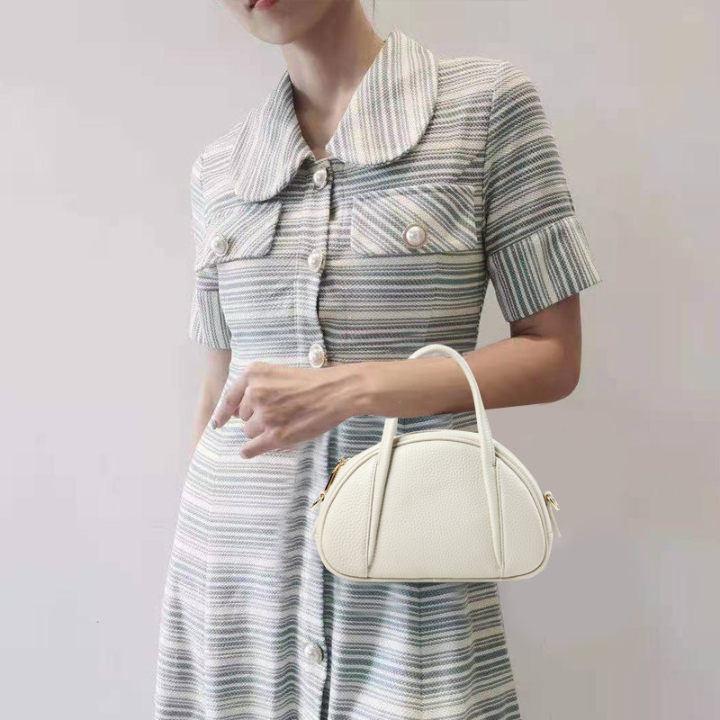 真皮2021秋季新款馒头包超斜挎小包 草木生箱包女士包袋