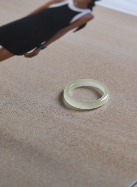 7号戒指 和田玉晴水青白窄条小尺码素圈指环 尾戒 9104