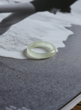 8号戒指 和田玉晴水青白窄条素圈小尺码素圈指环 尾戒 9171