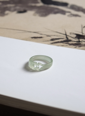 8号戒指 和田玉晴水青白喜字手工雕刻指环 6538