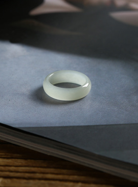 7号戒指 和田玉晴水浅青白小尺码圆弧素圈指环 尾戒 2866