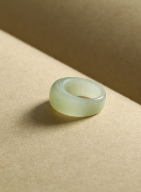 13号戒指 和田玉俄料黄口料青黄口厚装馒头款指环 8685